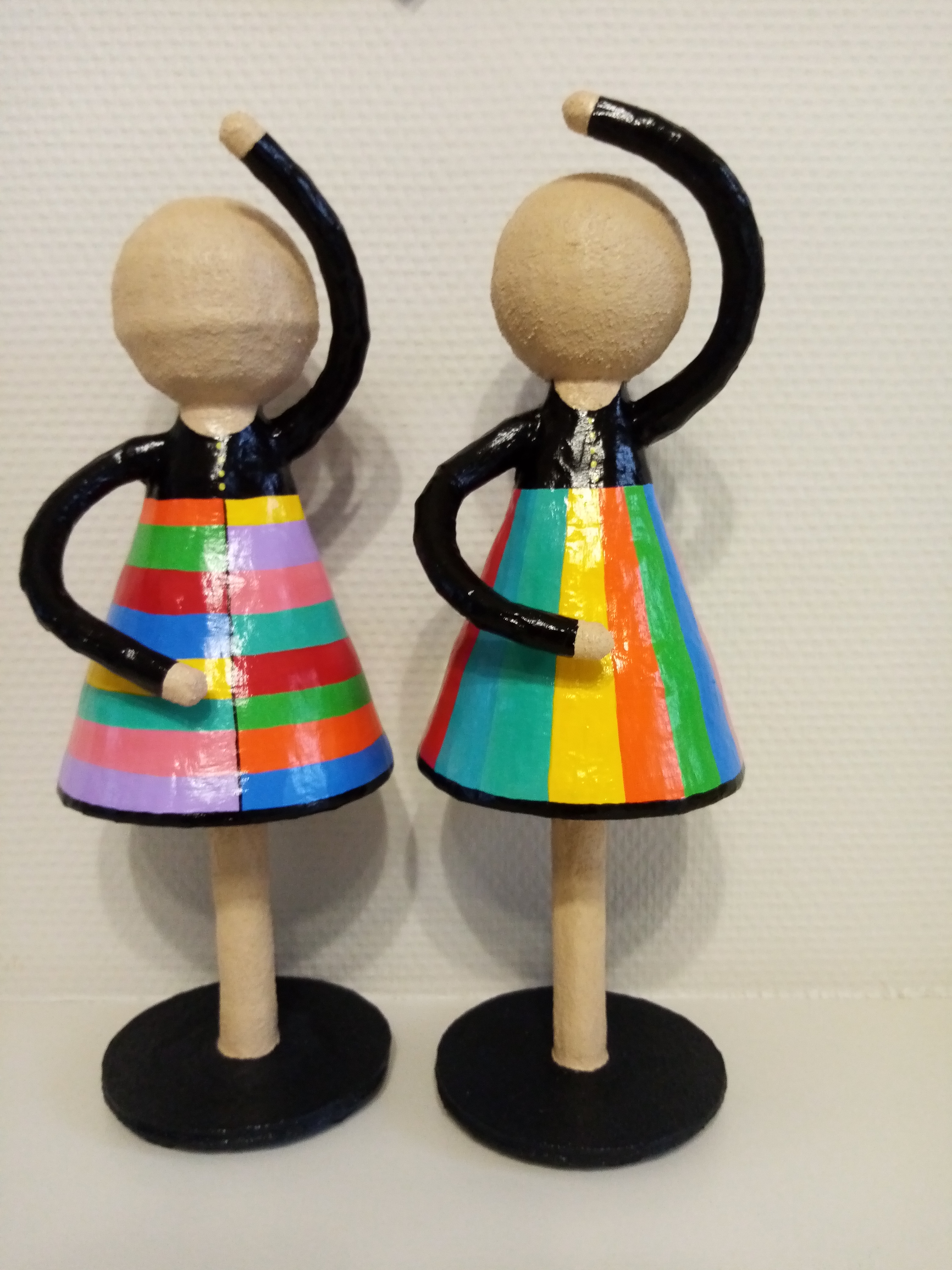 N° 166 - 25 euros/pièce - H. env 33cm